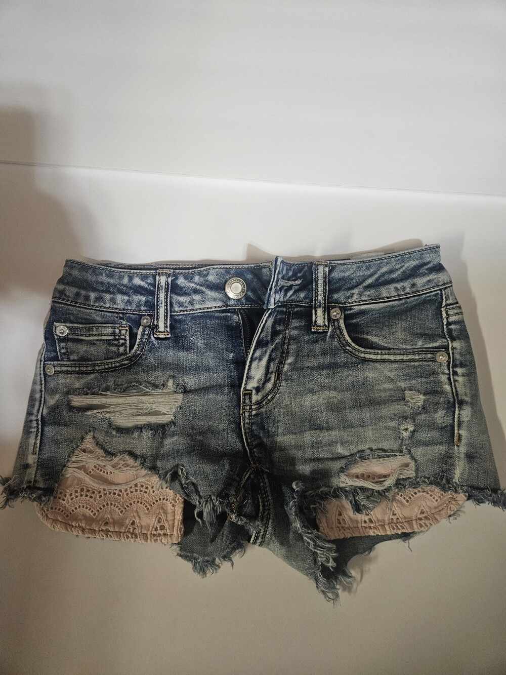 American Eagle Shortie 0 With Pink Crocheted Lace